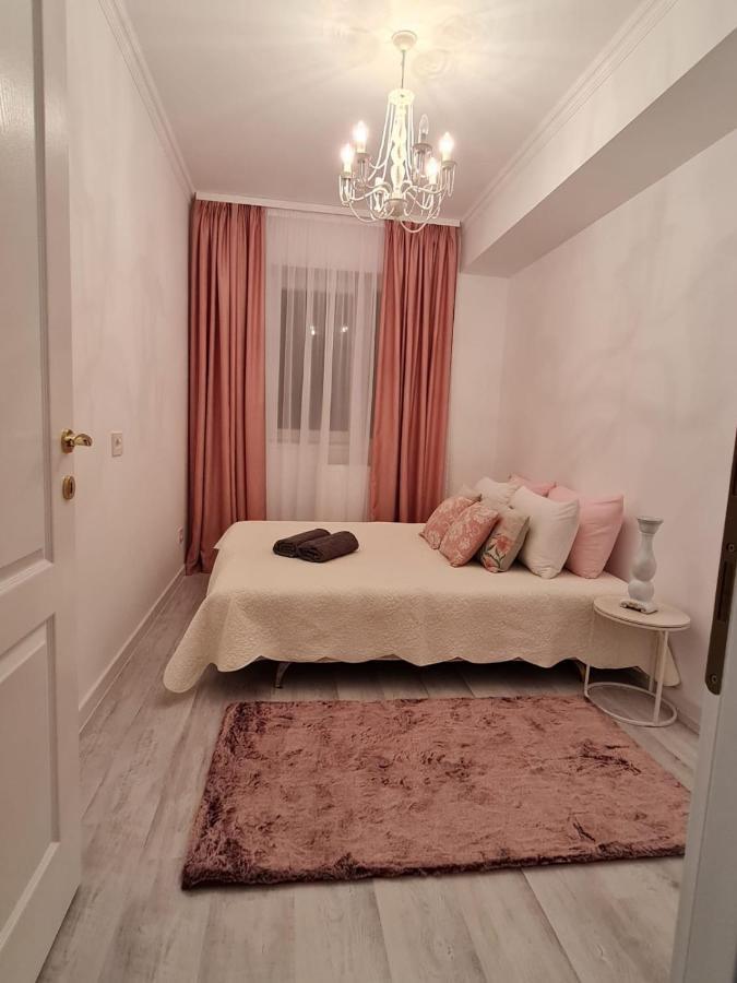 Apartament Larysse オラデア エクステリア 写真