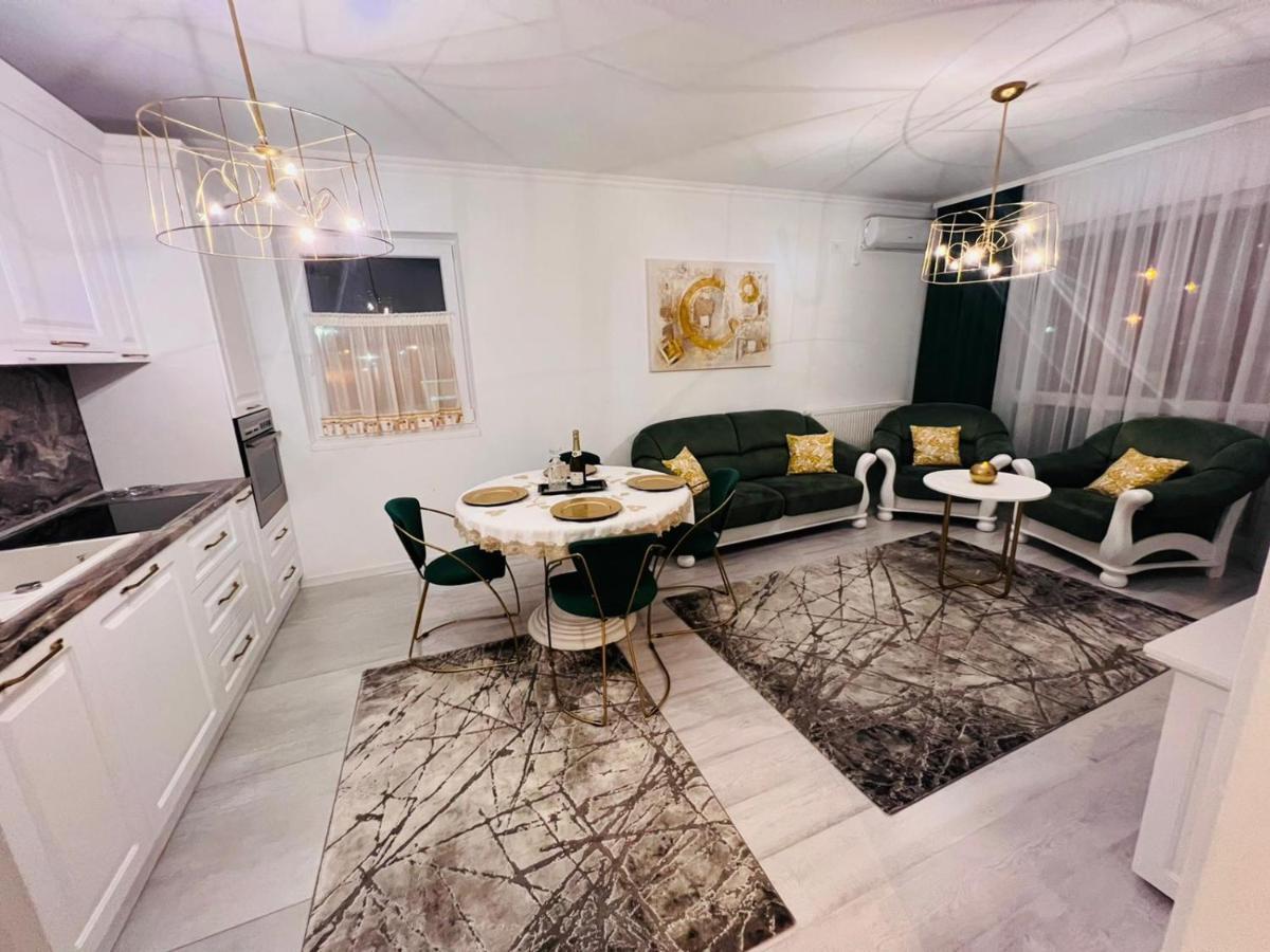 Apartament Larysse オラデア エクステリア 写真